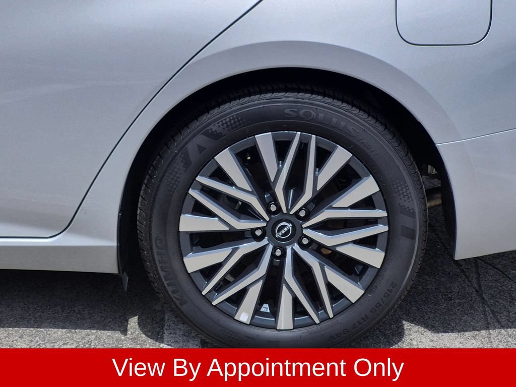 Used 2025 Nissan Altima 2.5 SV FWD image 34