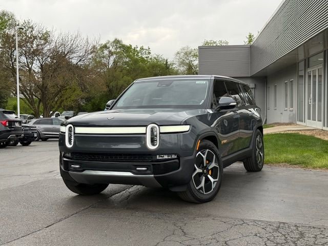 Used 2023 Rivian R1S Adventure AWD/4WD image 2