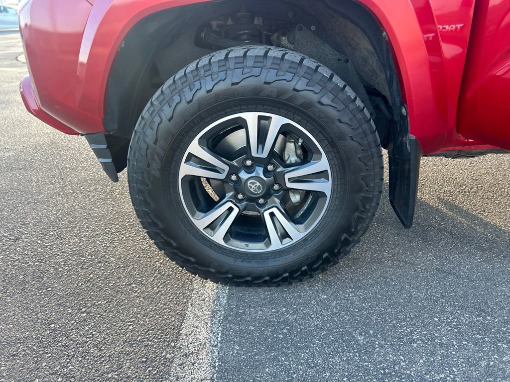 Certified 2019 Toyota Tacoma TRD Sport image 27