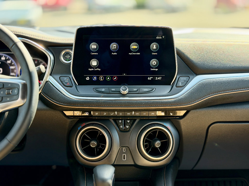 Used 2025 Chevrolet Blazer Premier w/ Driver Confidence II Package AWD/4WD image 11