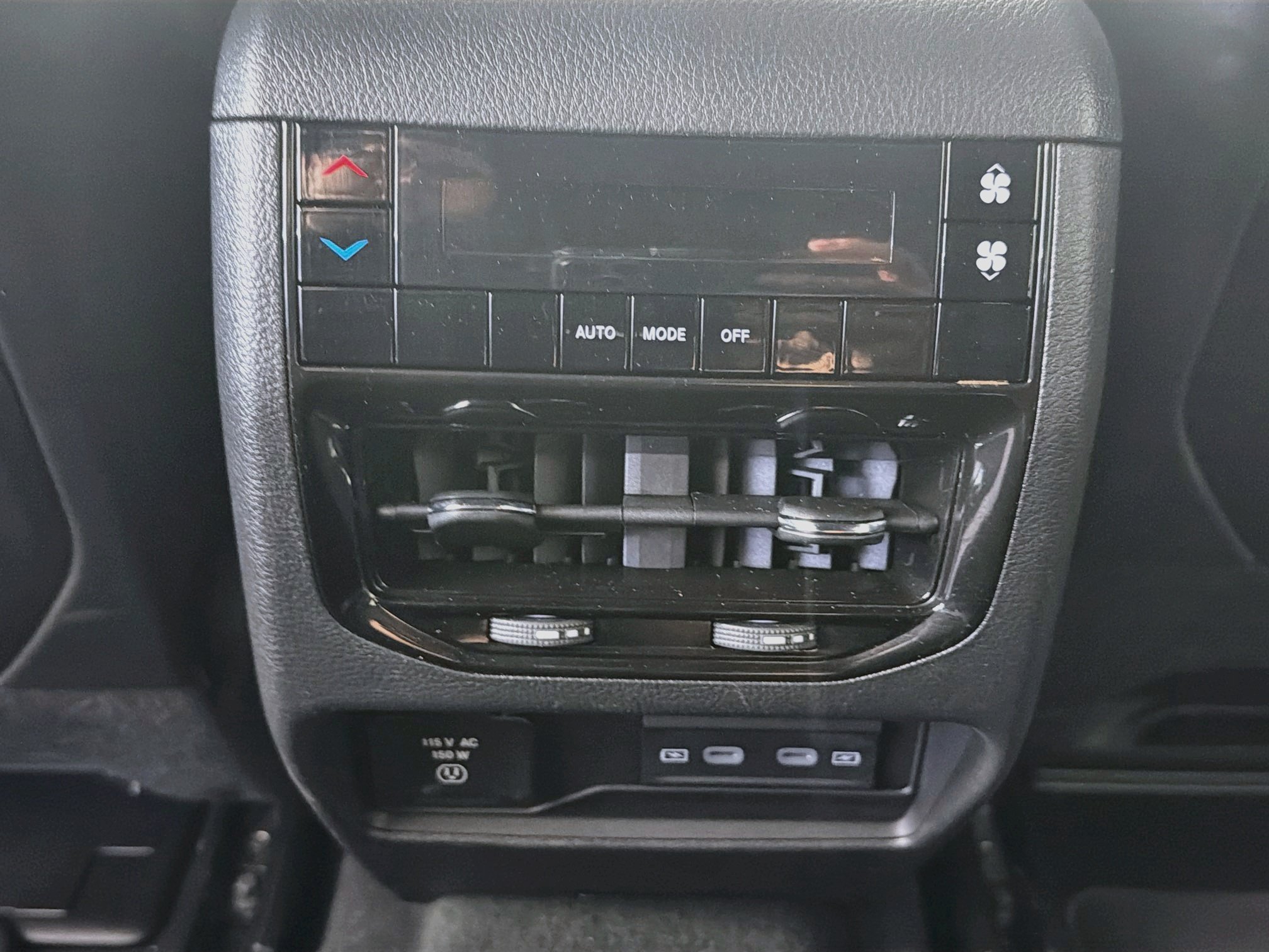 Used 2026 Jeep Grand Cherokee L 2WD image 28