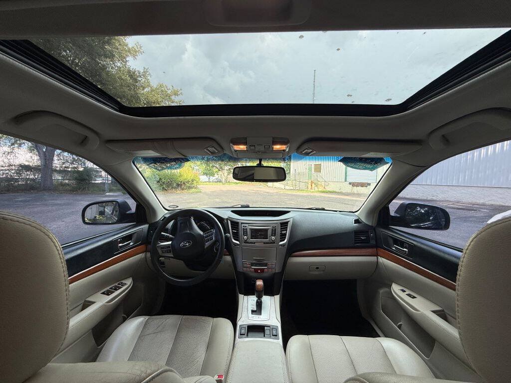 Used 2013 Subaru Outback 2.5i Limited w/ Moonroof Pkg AWD/4WD image 14