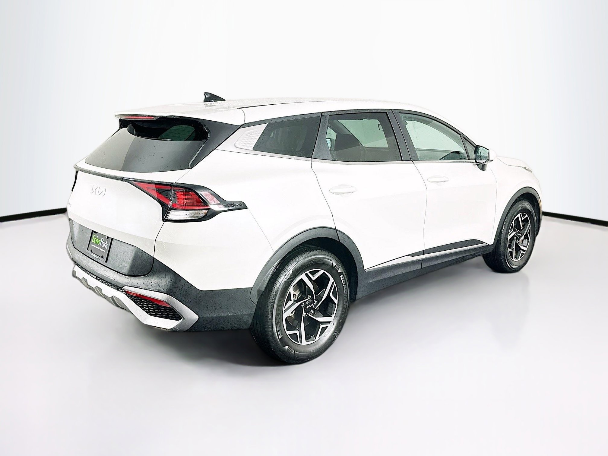 Used 2024 Kia Sportage LX image 9