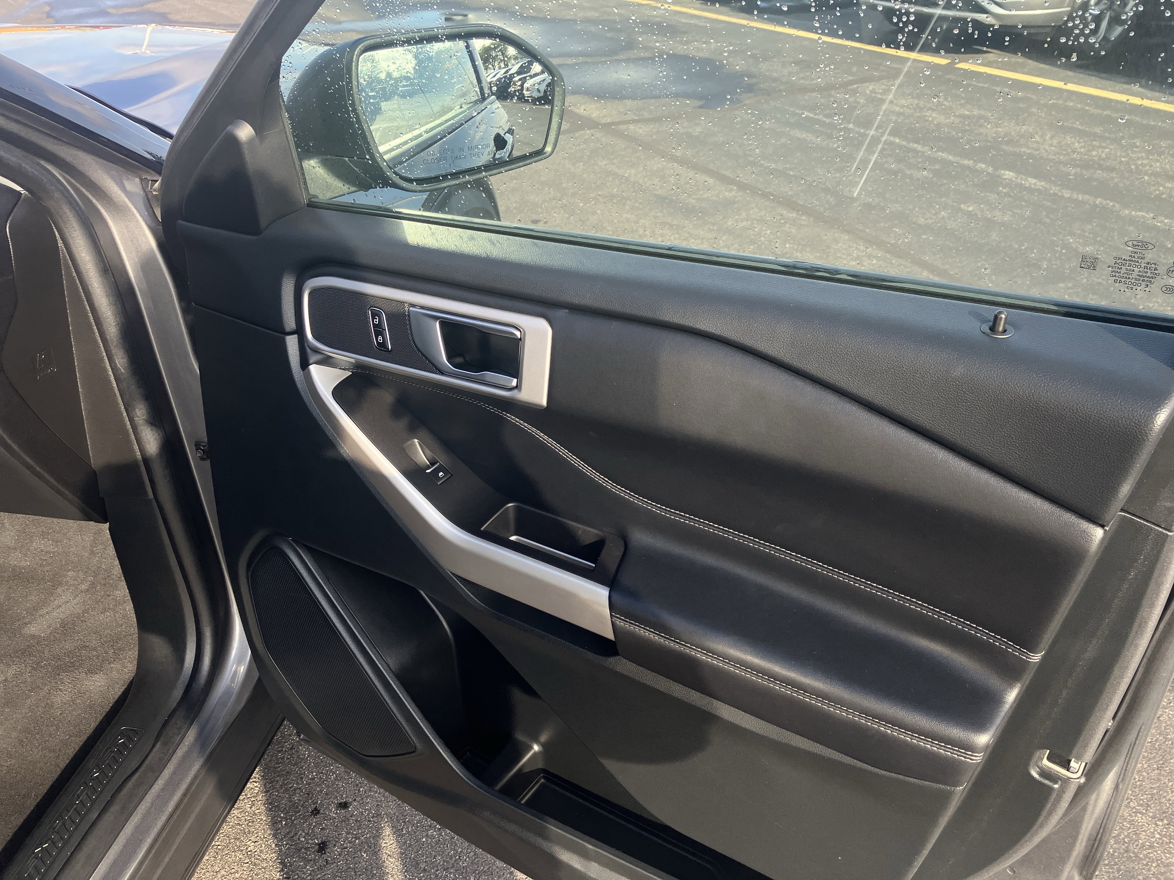 Certified 2023 Ford Explorer XLT w/ Equipment Group 202A image 9