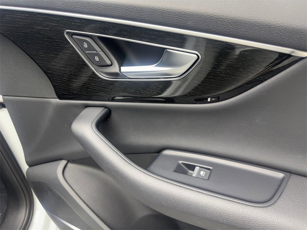 Used 2022 Audi Q7 2.0T Premium Plus w/ Premium Plus Package image 54