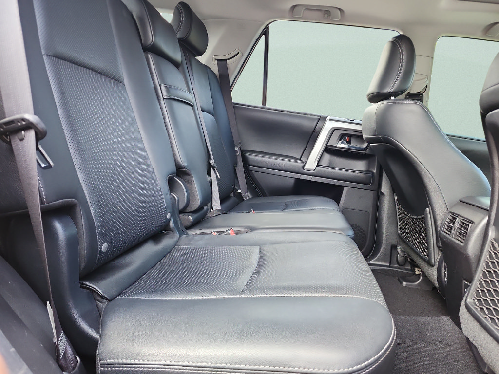 Used 2015 Toyota 4Runner Limited RWD image 33