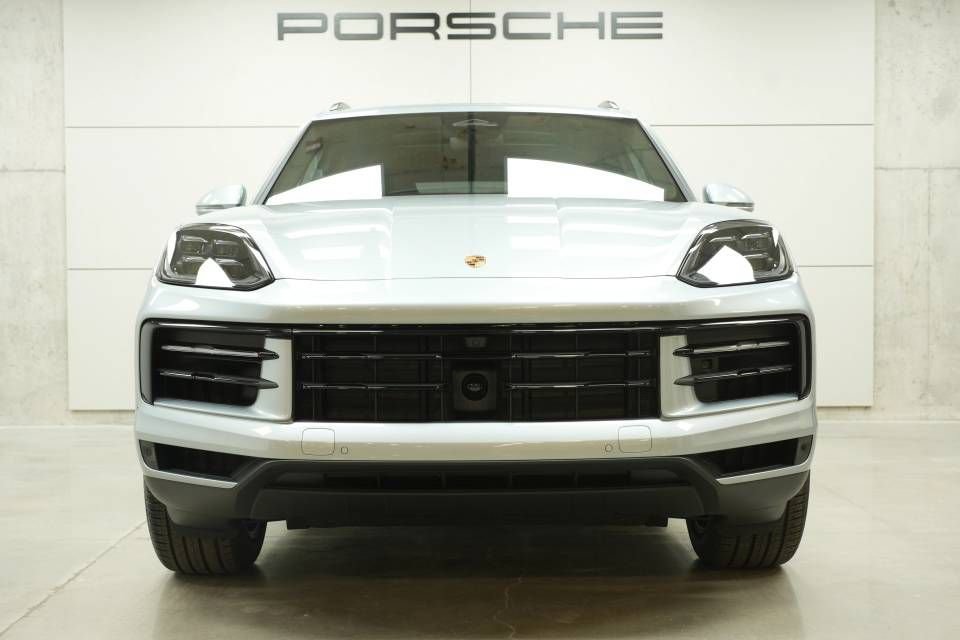 New 2026 Porsche Cayenne image 11