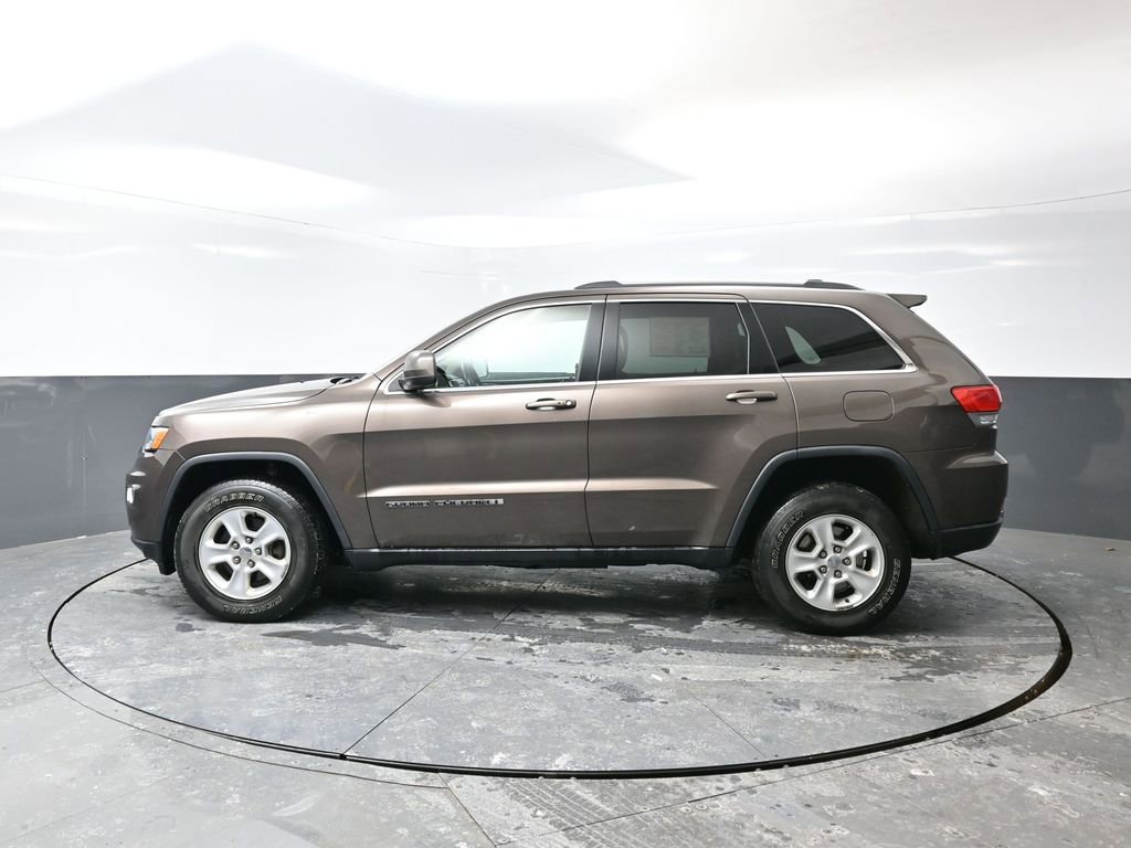 Used 2017 Jeep Grand Cherokee Laredo w/ Quick Order Package 23E image 9