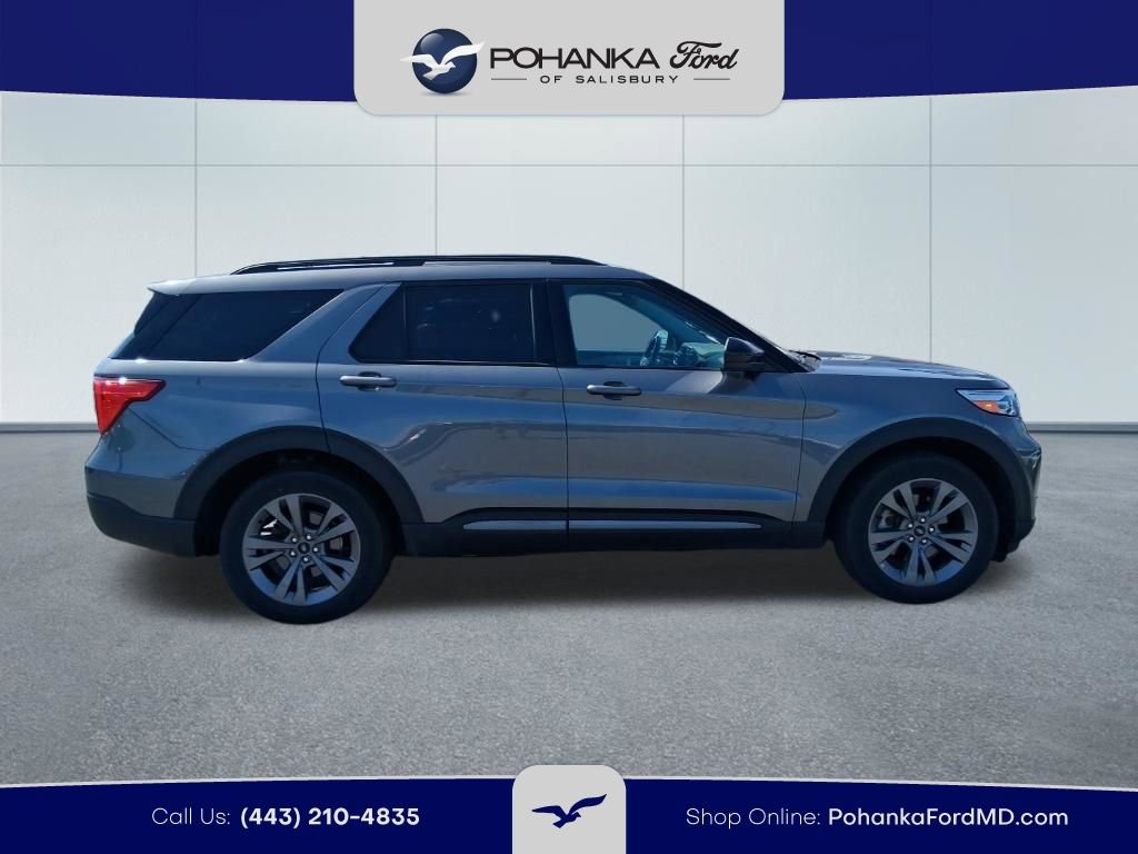 Certified 2022 Ford Explorer XLT w/ Equipment Group 202A image 4