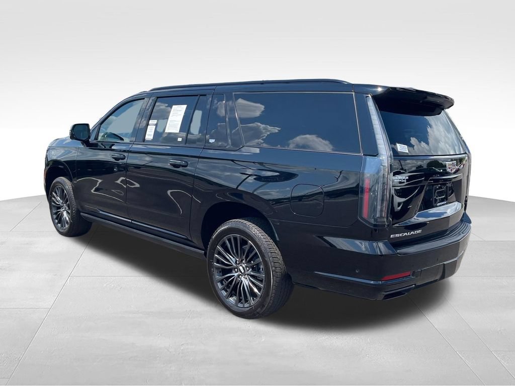 Used 2026 Cadillac Escalade ESV Platinum Sport AWD/4WD image 3