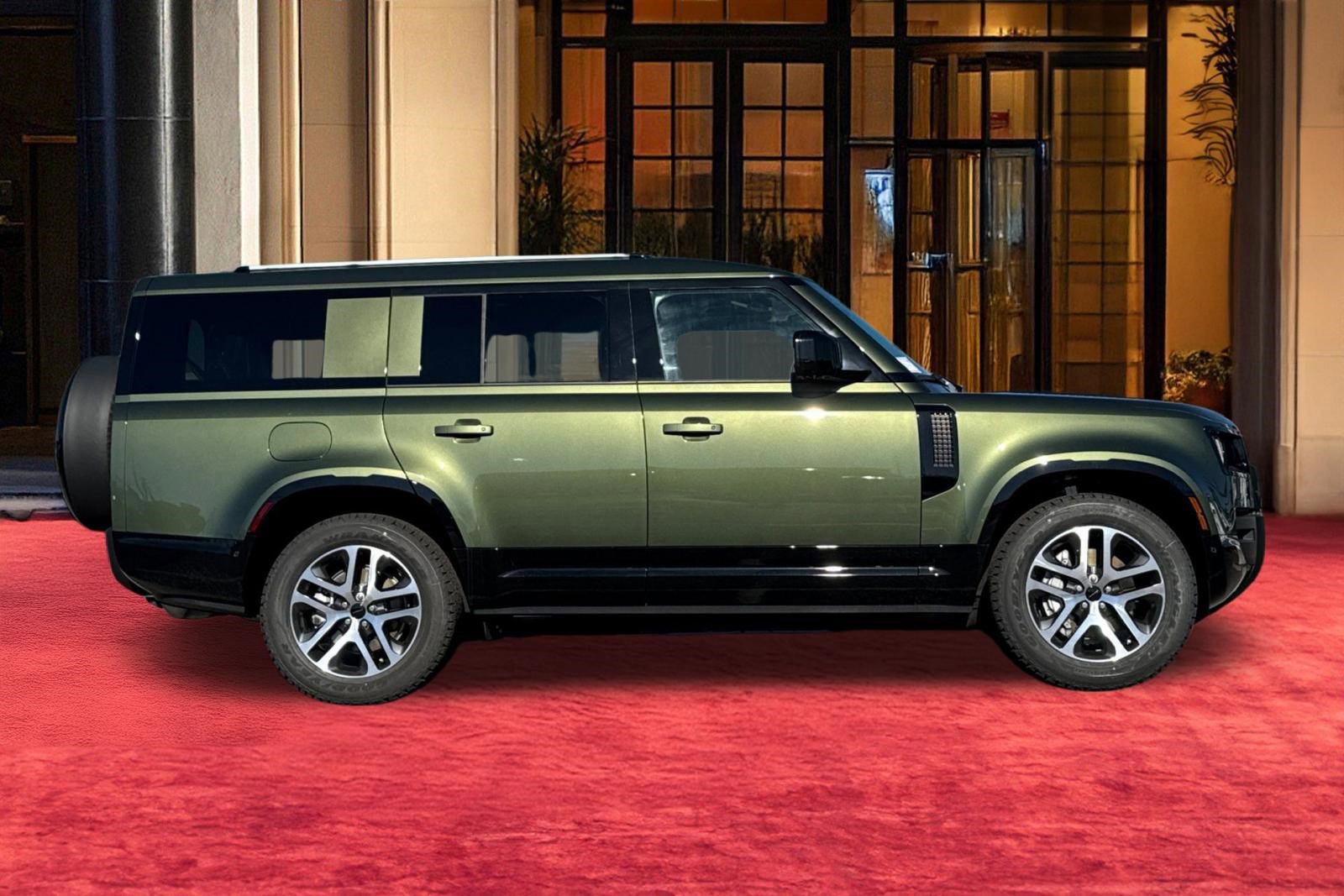 New 2026 Land Rover Defender 130 X-Dynamic SE image 7