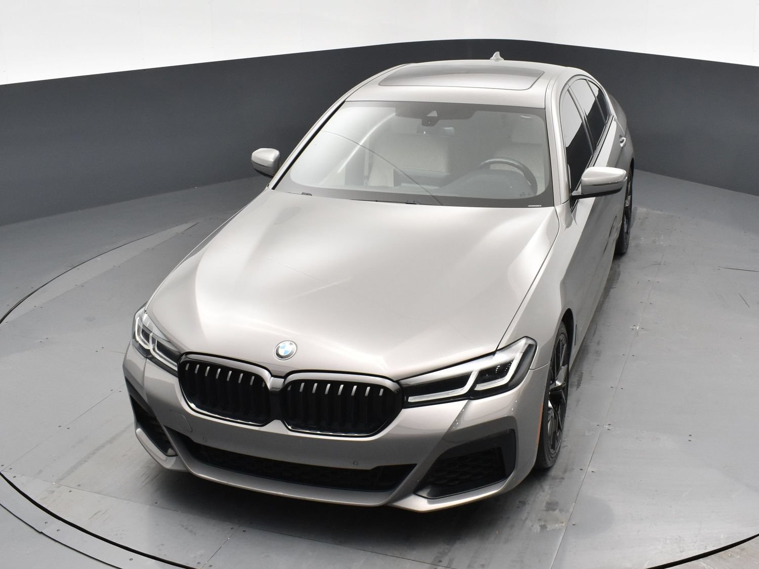 Used 2022 BMW M550i xDrive w/ Shadowloine Package AWD/4WD image 21