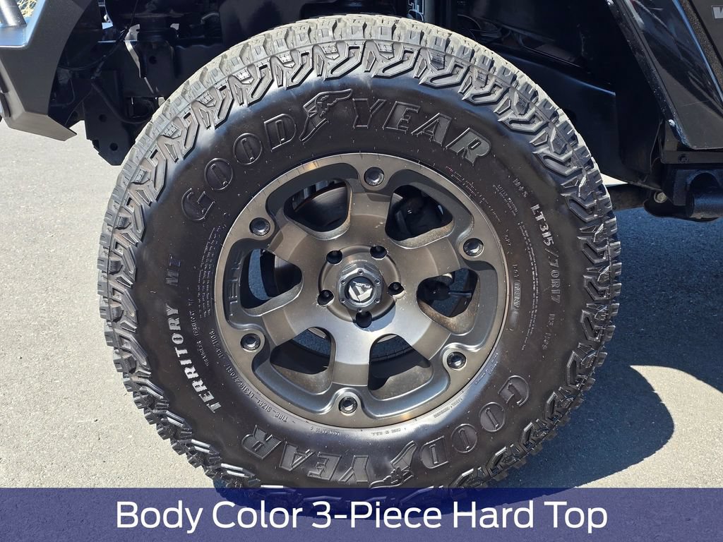Used 2017 Jeep Wrangler Unlimited Rubicon AWD/4WD image 9