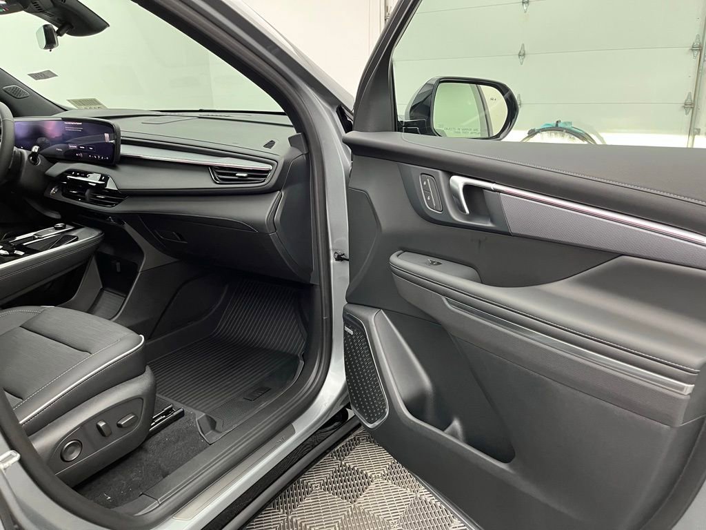 New 2026 Buick Enclave Sport Touring w/ Power Package image 31