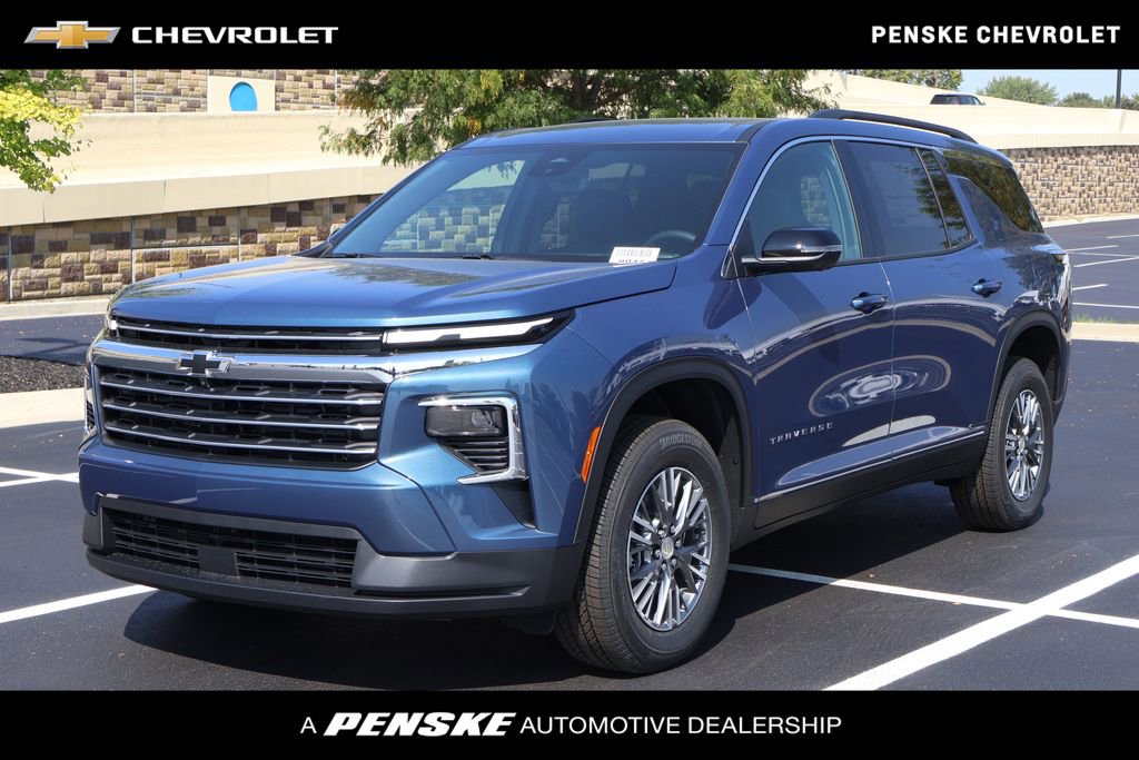 New 2026 Chevrolet Traverse LT w/ Driver Confidence Package image 1