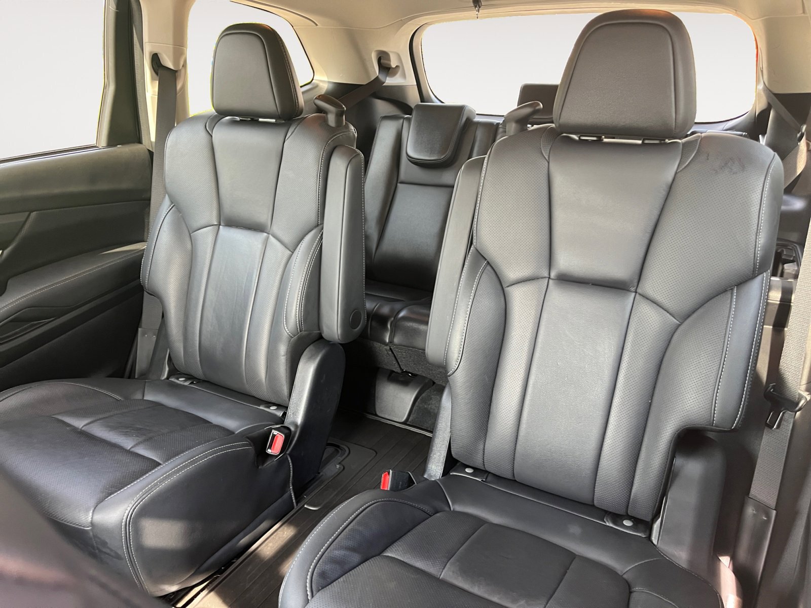 Used 2022 Subaru Ascent Limited w/ Technology Package image 17