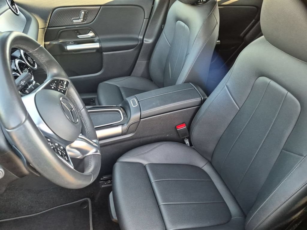 Used 2025 Mercedes-Benz GLA 250 image 22