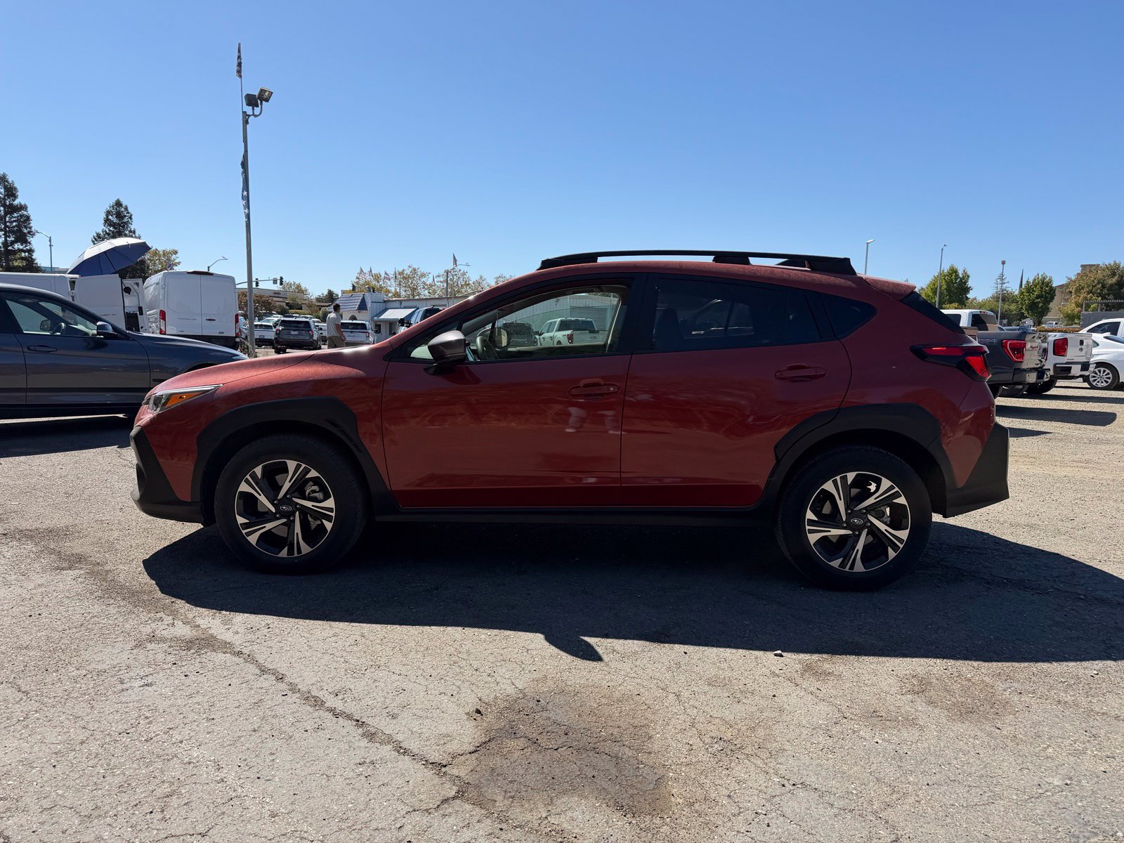 Used 2025 Subaru Crosstrek 2.5i Premium w/ Crosstrek Mirror Package AWD/4WD image 2