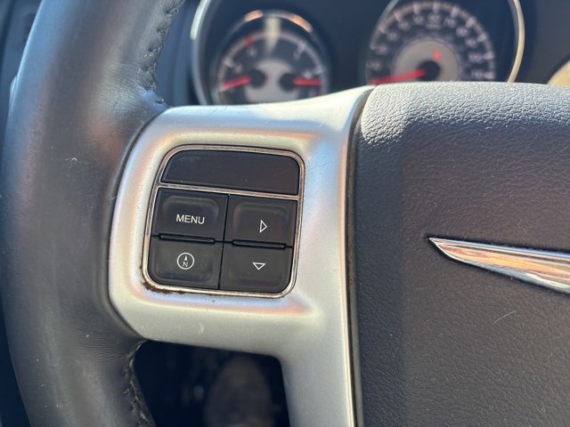 Used 2013 Chrysler 200 Limited image 23