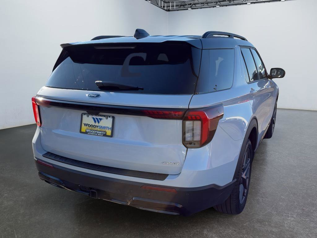 New 2026 Ford Explorer ST-Line w/ ST-Line Street Pack image 12