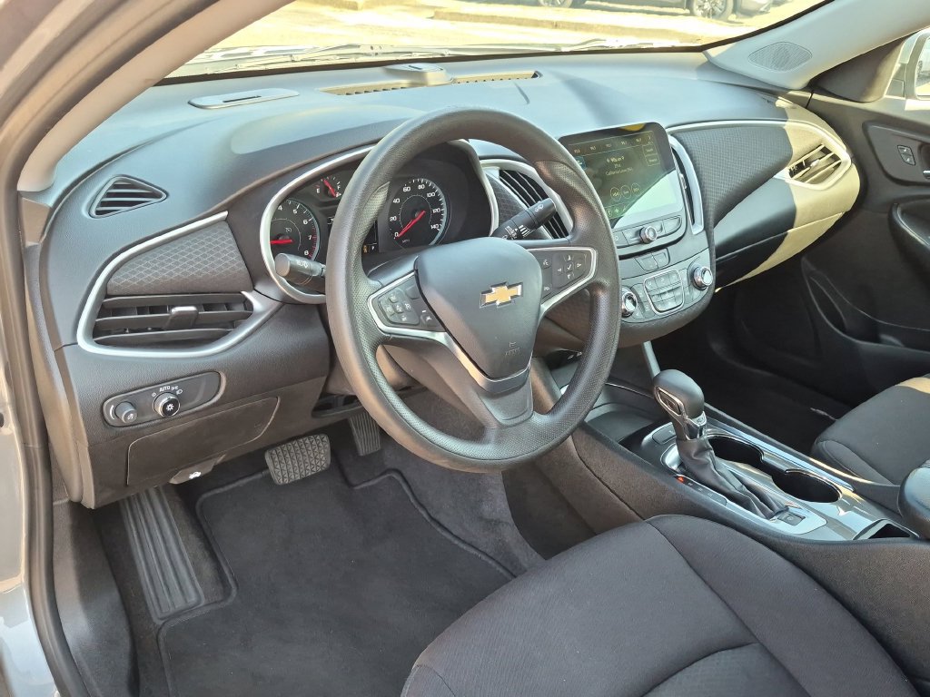 Used 2023 Chevrolet Malibu LT FWD image 36