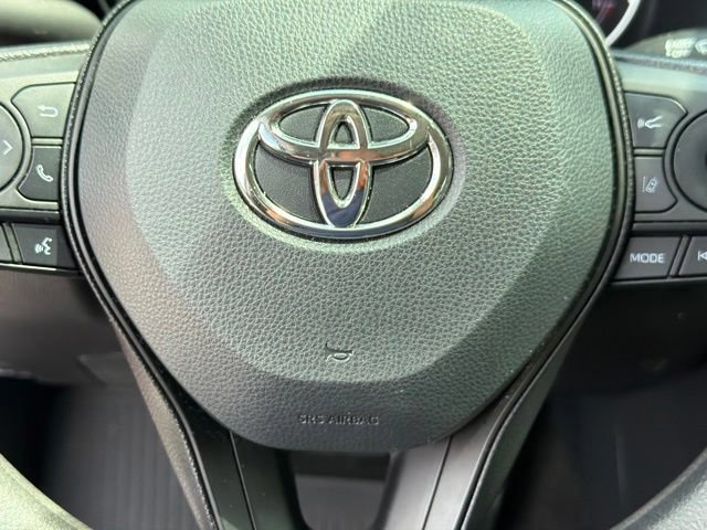 Used 2025 Toyota RAV4 XLE FWD image 30