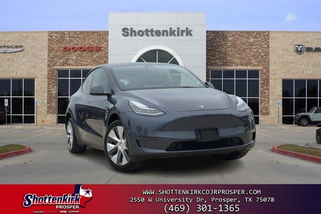 Used 2023 Tesla Model Y Long Range image 1