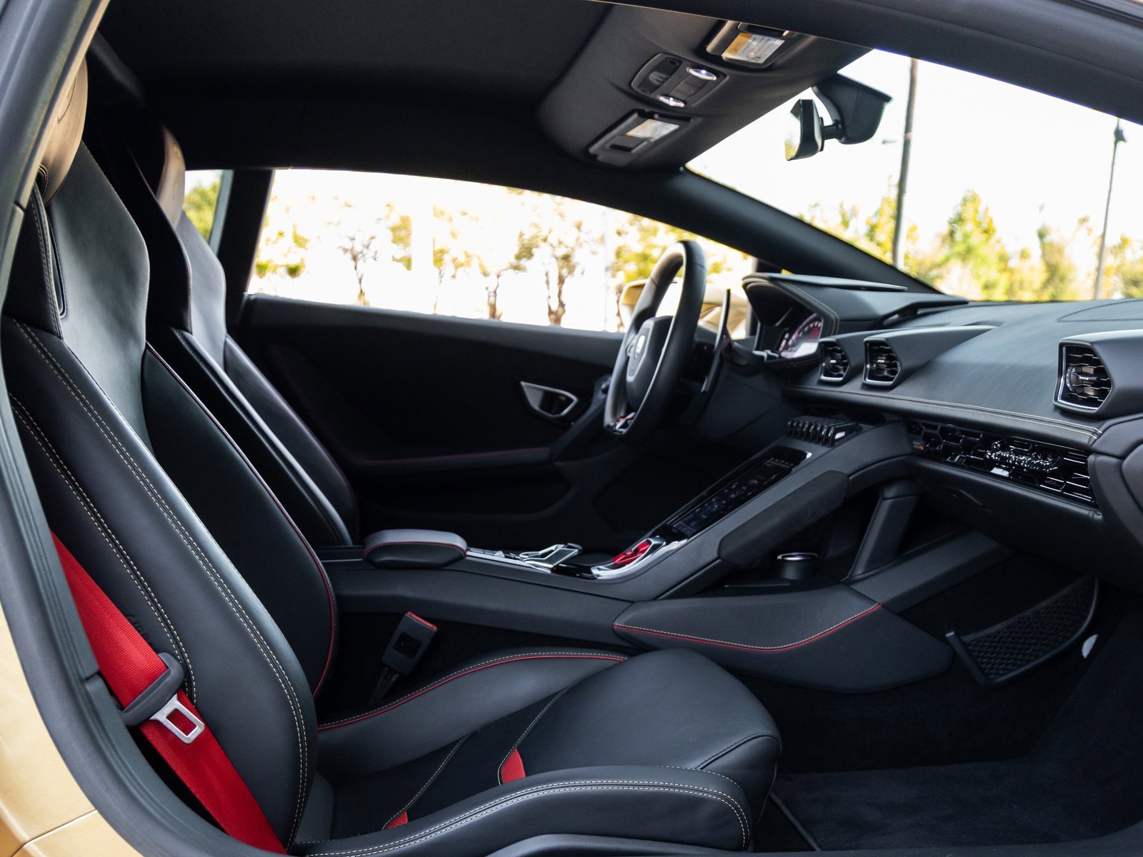 Used 2020 Lamborghini Huracan EVO image 42