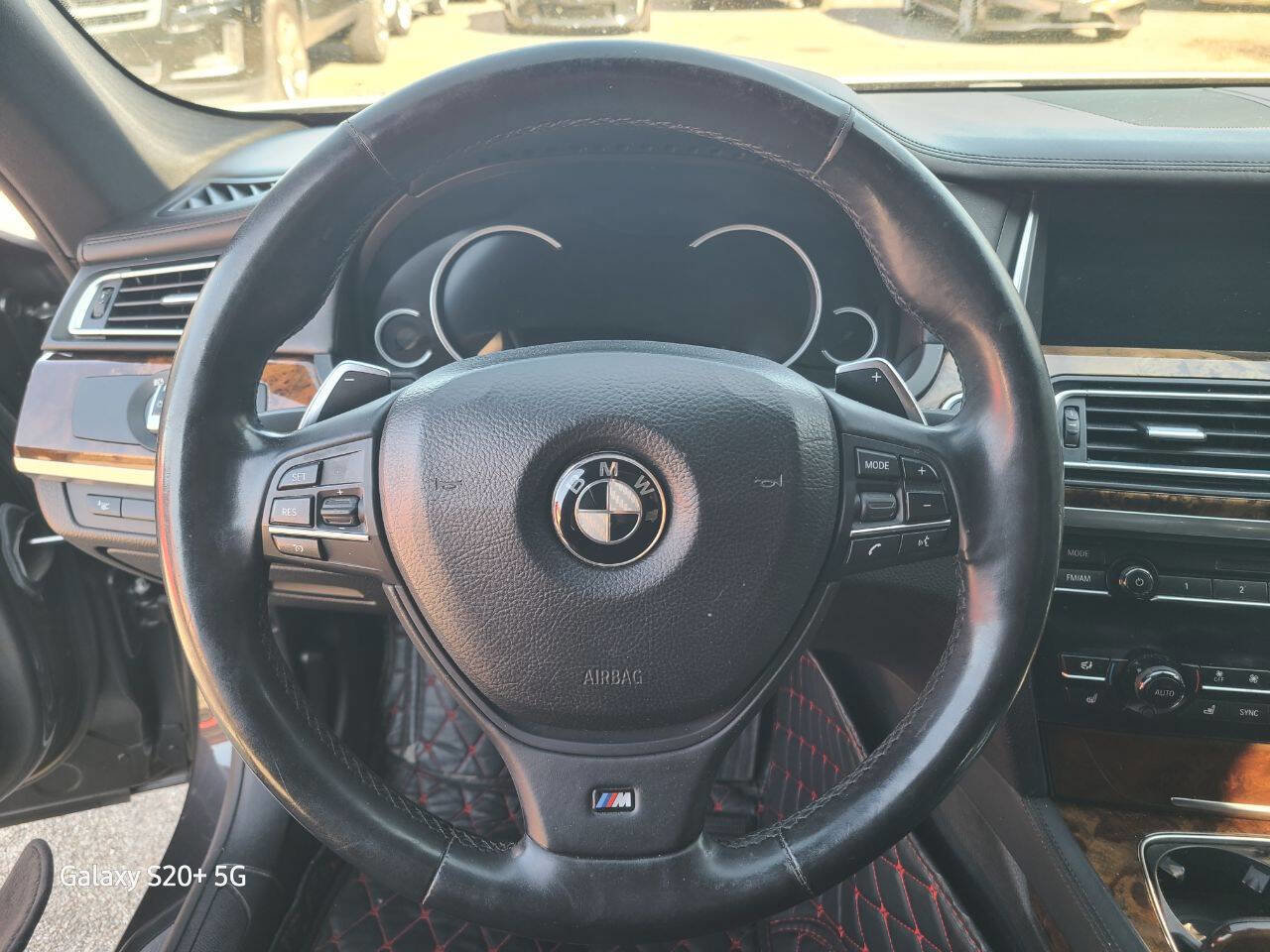 Used 2014 BMW 750Li xDrive image 24