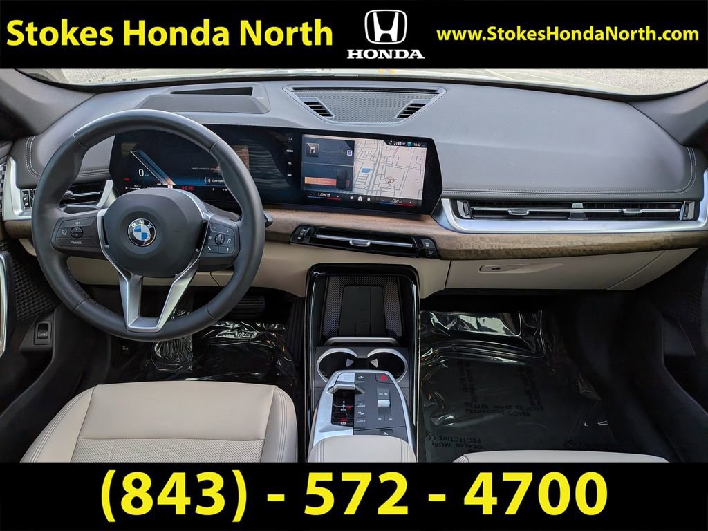 Used 2025 BMW X1 xDrive28i w/ Premium Package image 16