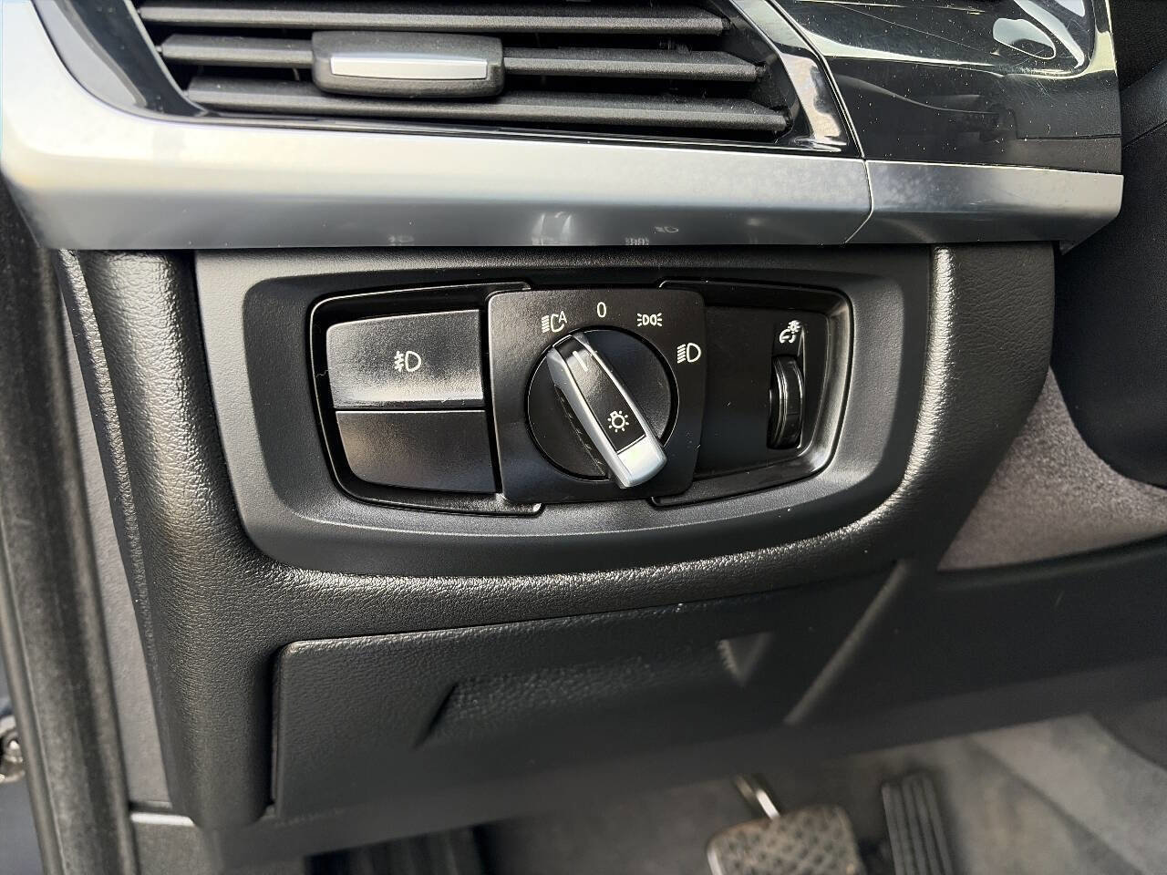 Used 2017 BMW X5 xDrive35i w/ Premium Package image 42