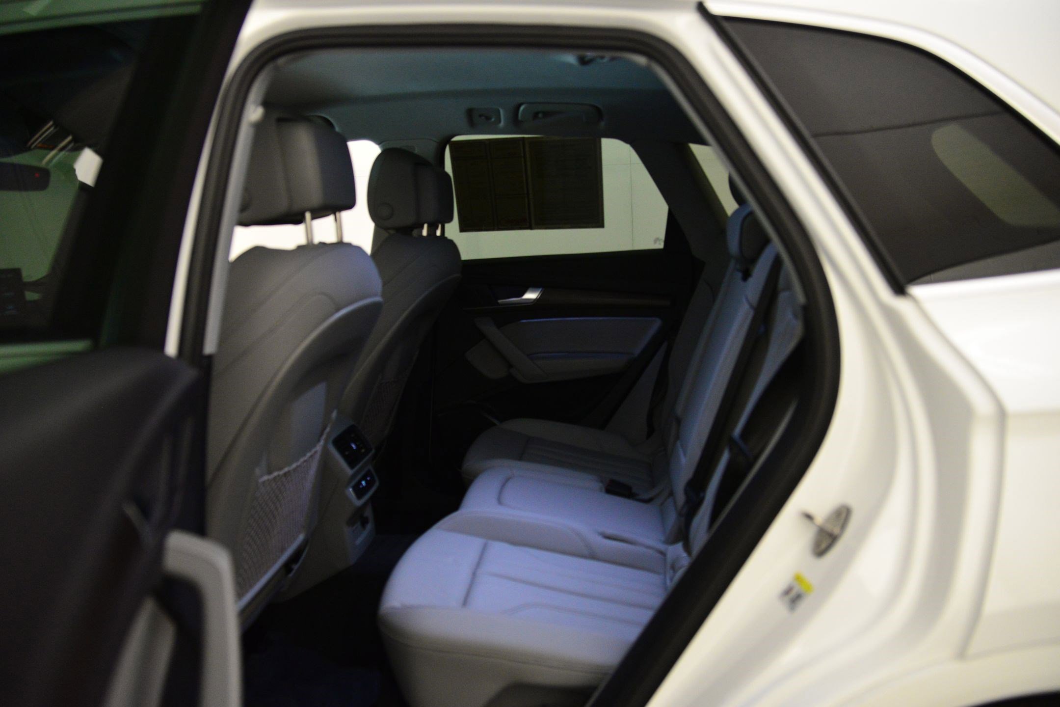 Certified 2022 Audi Q5 e Premium w/ Convenience Package image 11