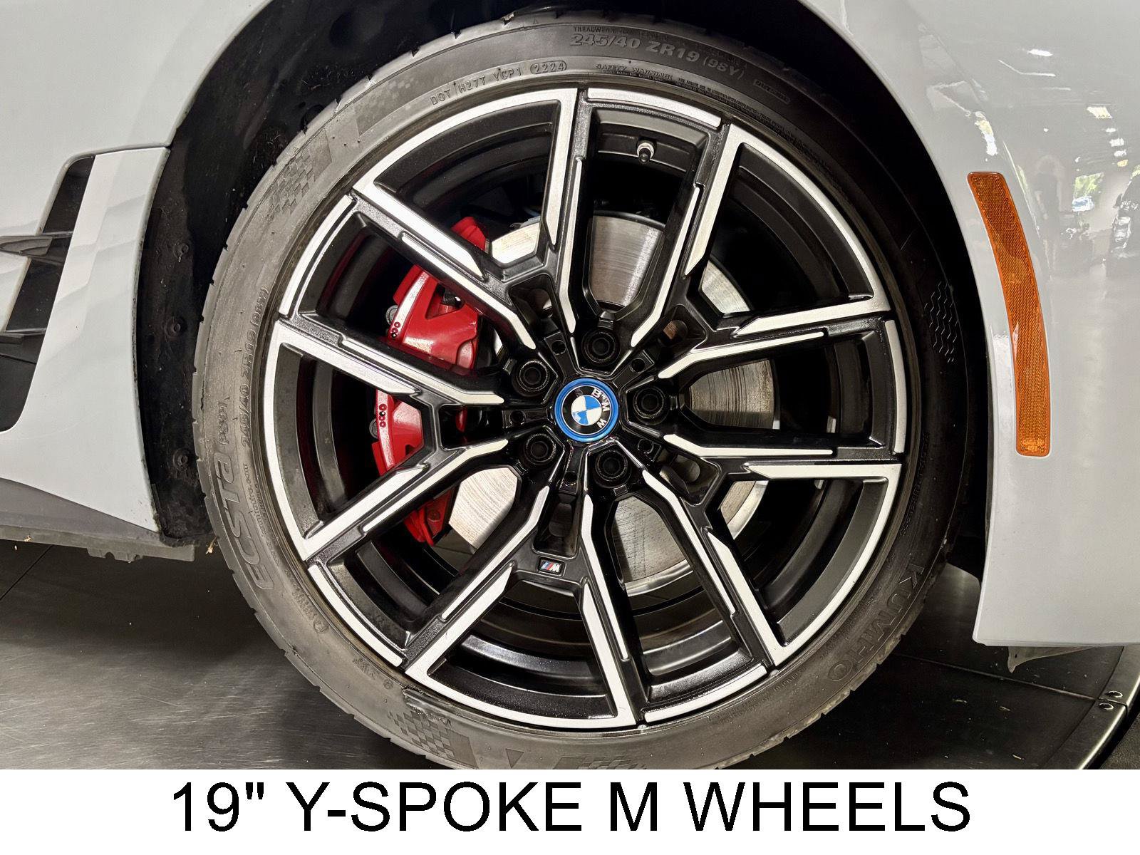 Used 2023 BMW i4 eDrive40 w/ M Sport Package RWD image 11