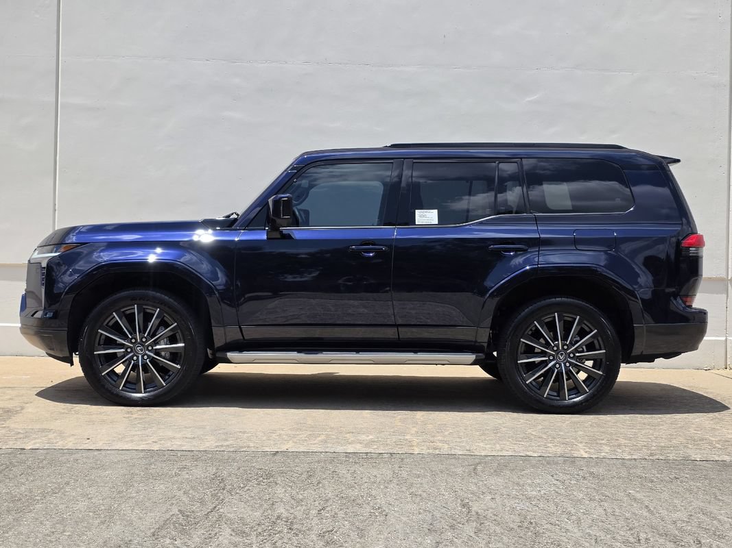 Used 2026 Lexus GX 550 w/ Accessory Package (2T) AWD/4WD image 2