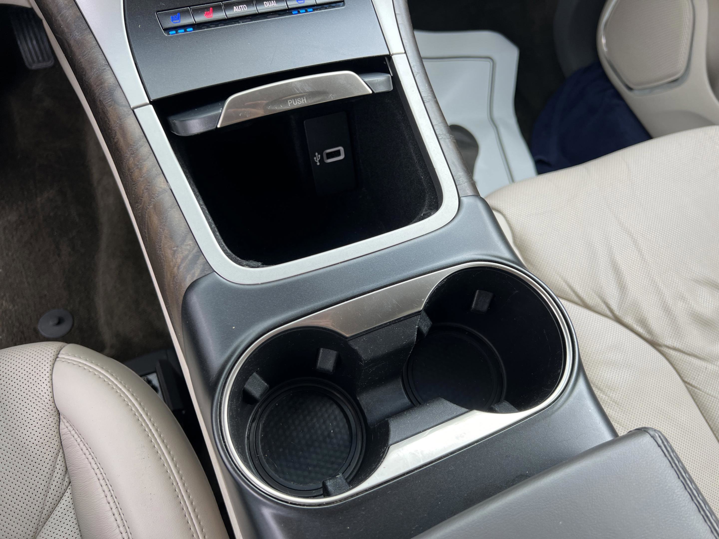 Used 2018 Lincoln MKX Reserve w/ Cargo Accessories Package image 20