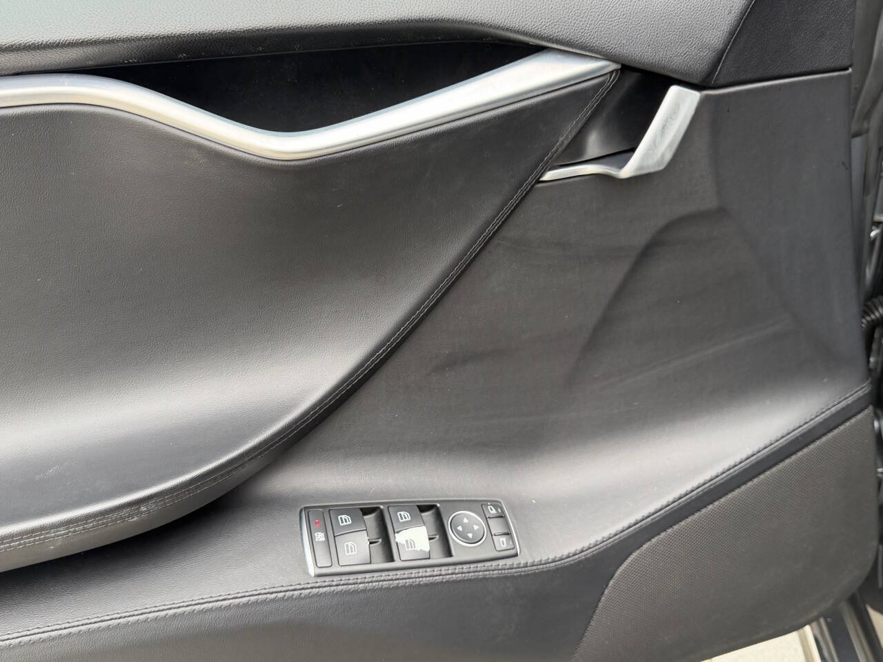 Used 2012 Tesla Model S RWD image 17