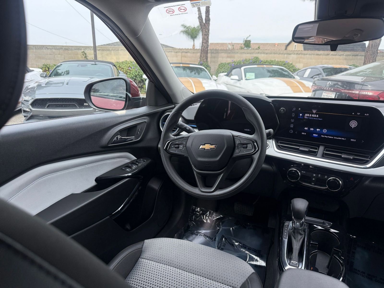 Used 2025 Chevrolet Trax LT image 31