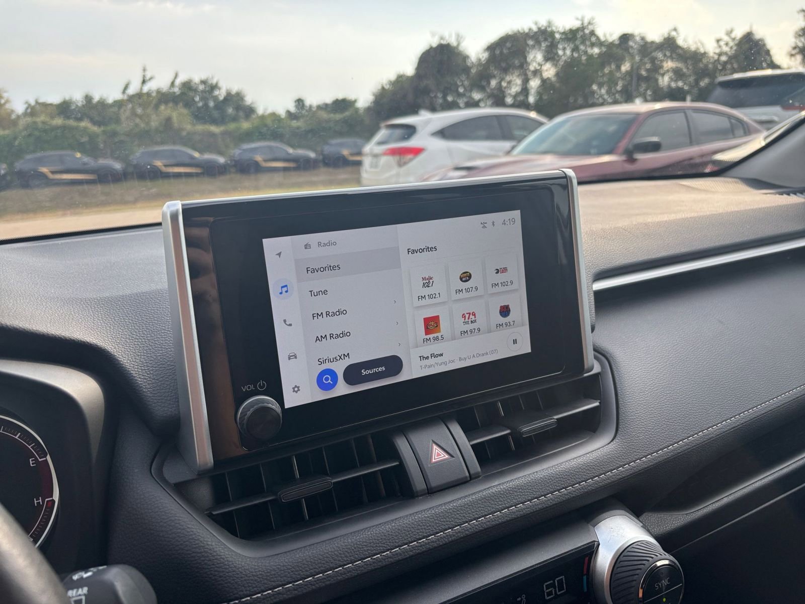 Used 2025 Toyota RAV4 XLE image 21