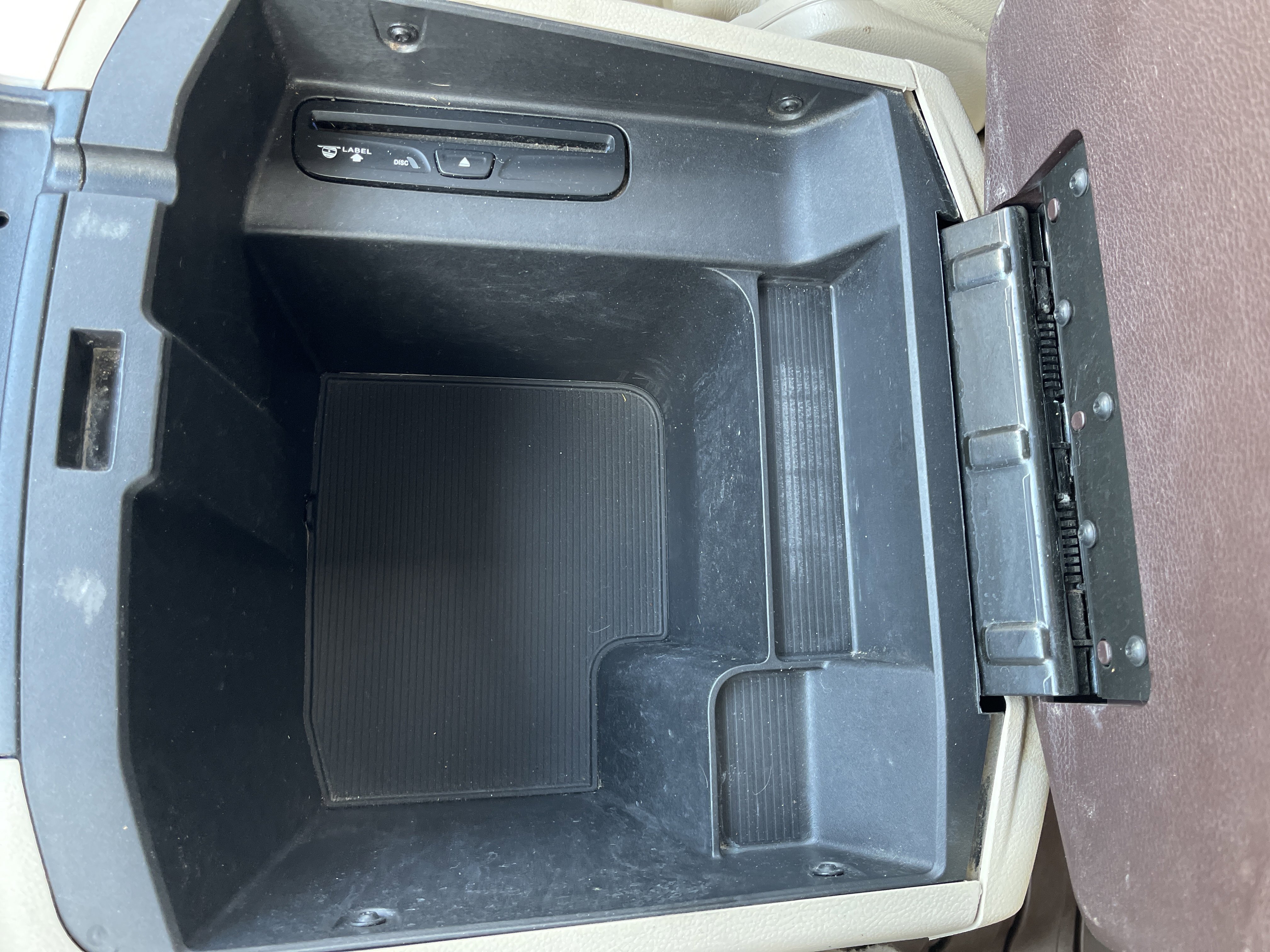 Used 2018 RAM 3500 Laramie image 33