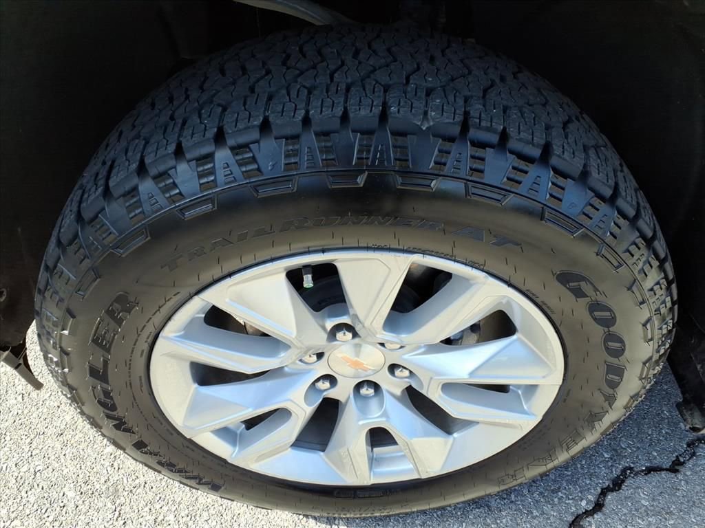 Used 2024 Chevrolet Silverado 1500 Custom w/ LPO, Dark Essentials Package image 10