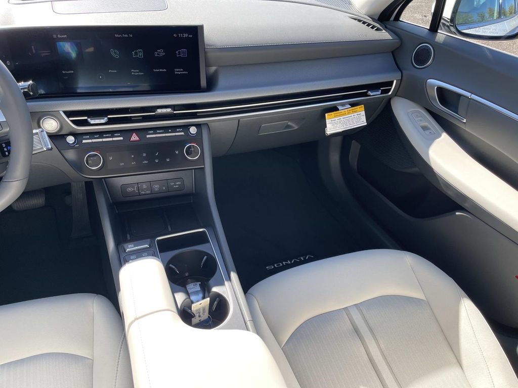 New 2026 Hyundai Sonata SEL FWD image 14