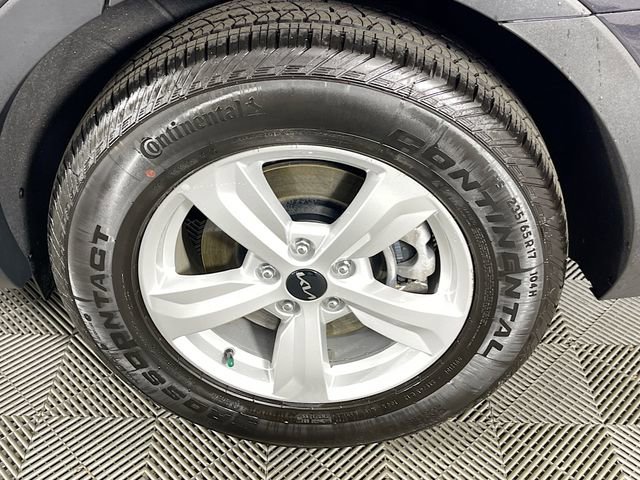 Used 2025 Kia Sorento LX image 31