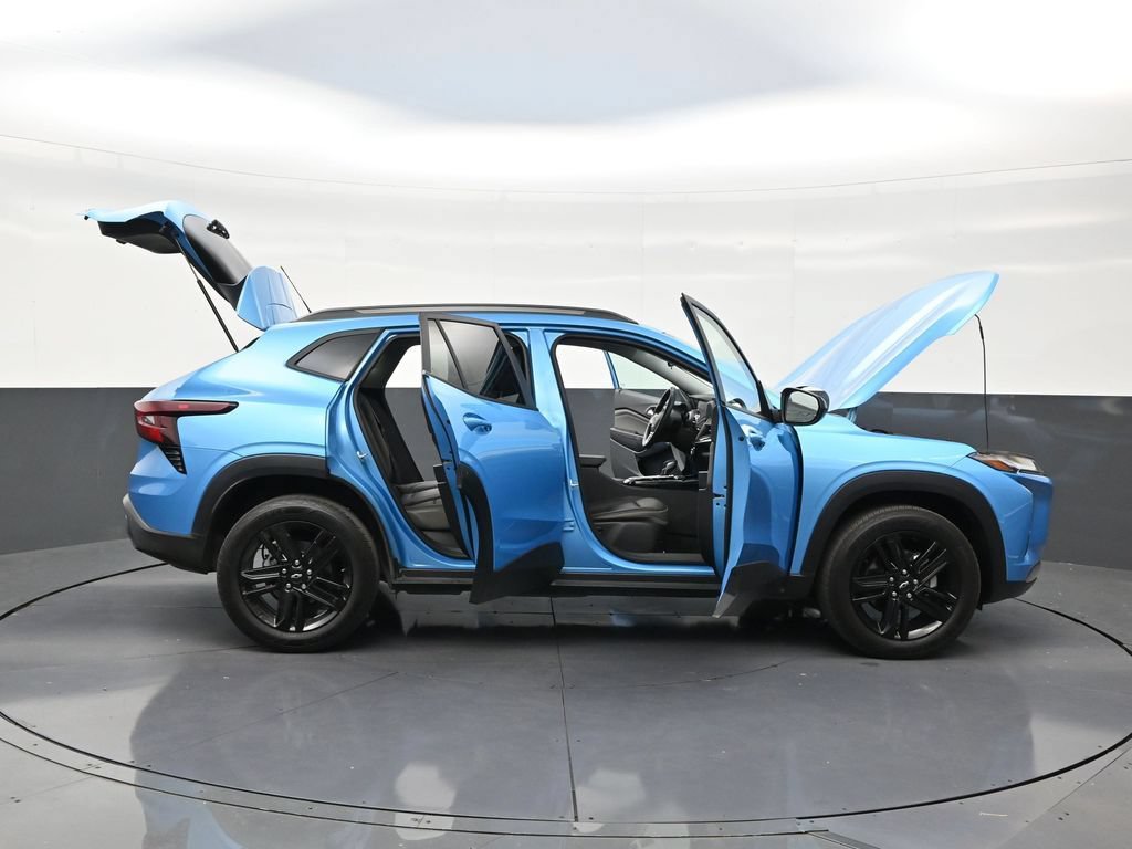Used 2025 Chevrolet Trax ACTIV FWD image 29