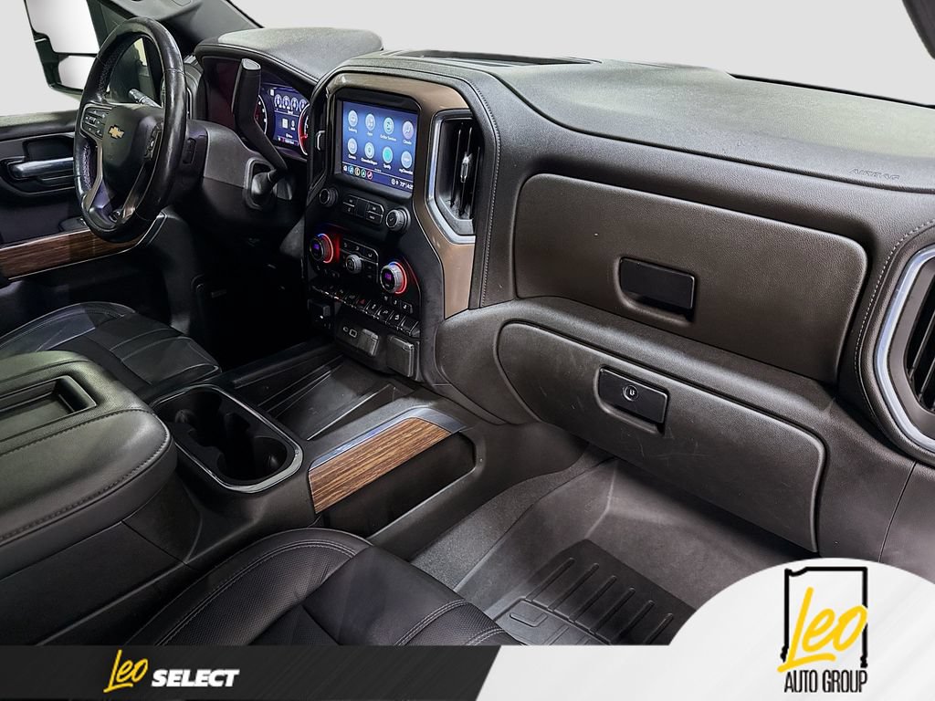 Used 2022 Chevrolet Silverado 3500 High Country w/ Technology Package AWD/4WD image 33