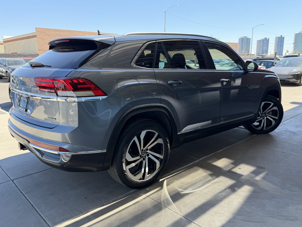 Used 2023 Volkswagen Atlas Cross Sport SEL AWD/4WD image 4