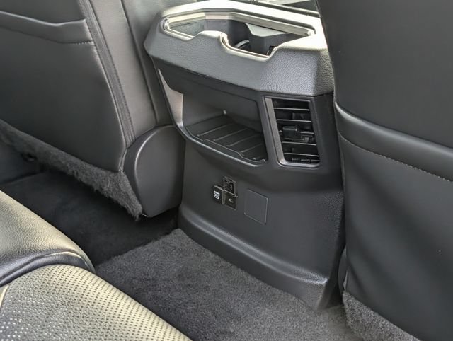 Used 2022 Toyota Tundra Limited AWD/4WD image 31