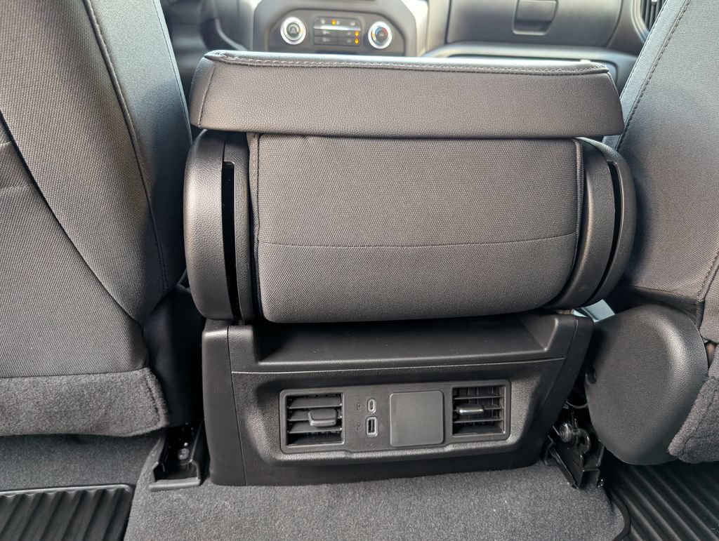 New 2026 Chevrolet Silverado 1500 Custom w/ LPO, Dark Essentials Package RWD image 6