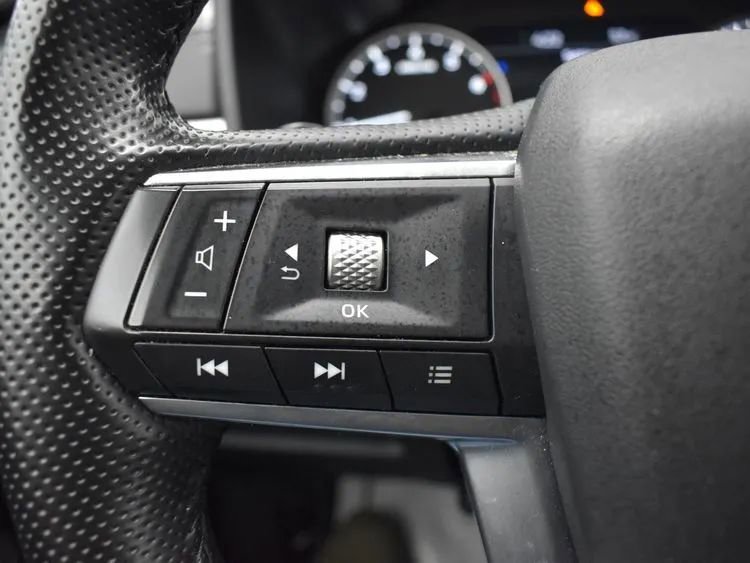 Used 2024 Mitsubishi Outlander FWD image 23