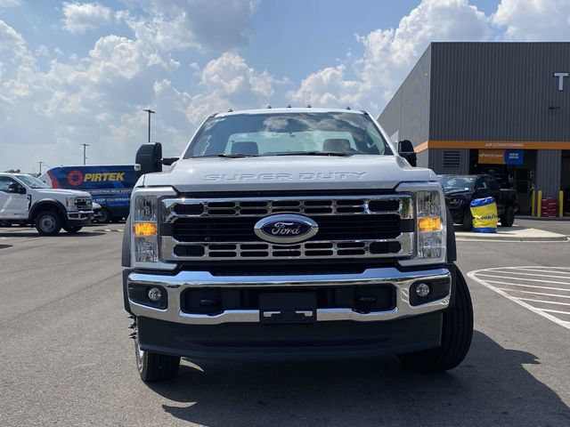 New 2025 Ford F600 2WD Regular Cab Super Duty w/ XL Chrome Package image 9