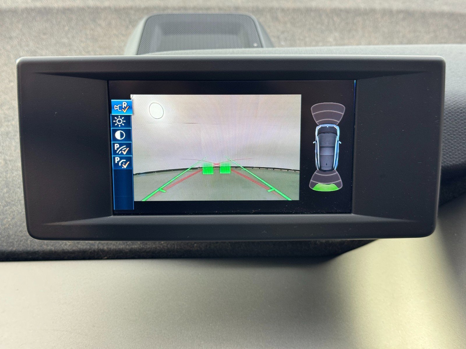 Used 2018 BMW i3 w/ Range Extender image 25